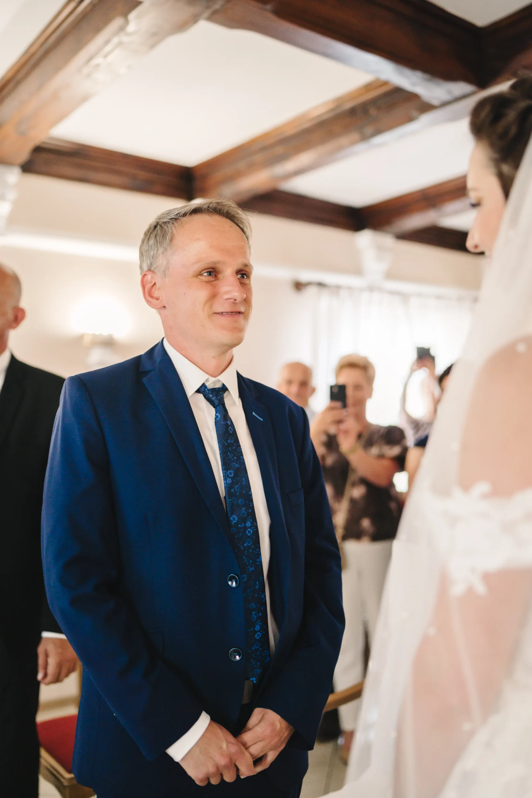 Magda i Tomek podczas ceremonii ślubnej, fotografia Pani-Migawki